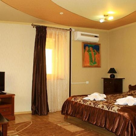 Argo Premium Hotel Lviv Buitenkant foto