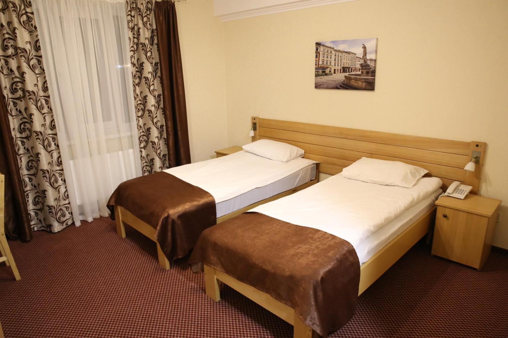 Argo Premium Hotel Lviv Buitenkant foto