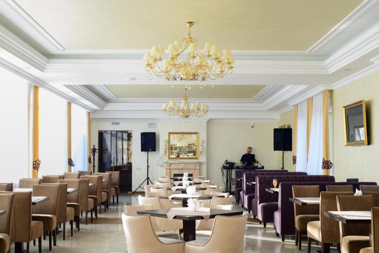 Argo Premium Hotel Lviv Buitenkant foto